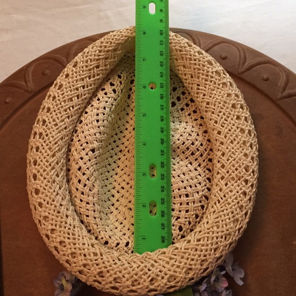 Tan hat with blue flowers - Picture 8 of 8